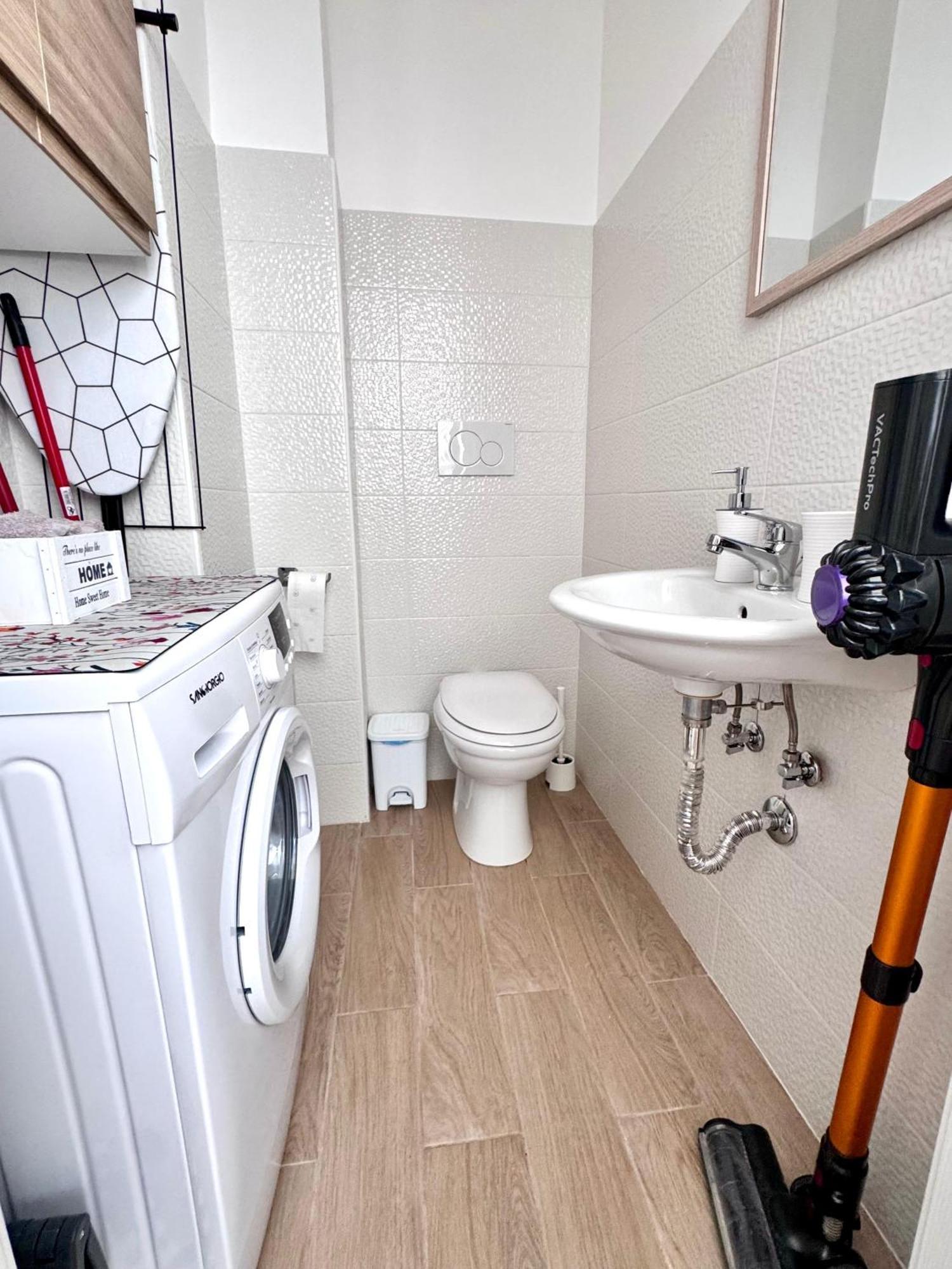 Aliste Apartment ブリンディジ エクステリア 写真